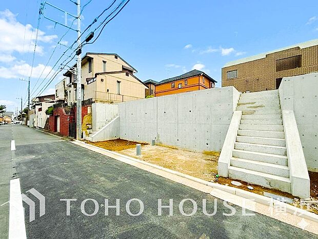 良質な環境に暮らす永住の邸がここに誕生します。(2026年4月撮影)