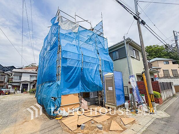 良質な環境に暮らす永住の邸がここに誕生します。(2026年5月撮影)