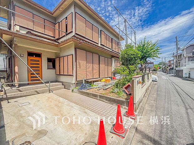低層住宅が建ち並ぶきれいな街並みが遠くまで見渡せます。(2026年5月撮影)