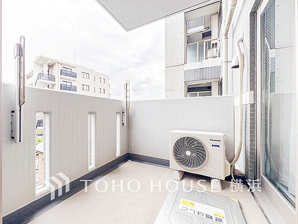 お部屋にも爽やかな風と暖かく柔らかな日差しが差し込み、毎日の暮らしを豊かに彩ります。