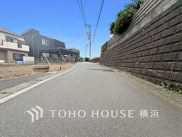 穏やかな住環境で子育てファミリーにもおすすめです。(2026年5月撮影)