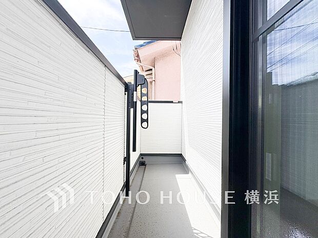 お部屋にも爽やかな風と暖かく柔らかな日差しが差し込み、毎日の暮らしを豊かに彩ります。