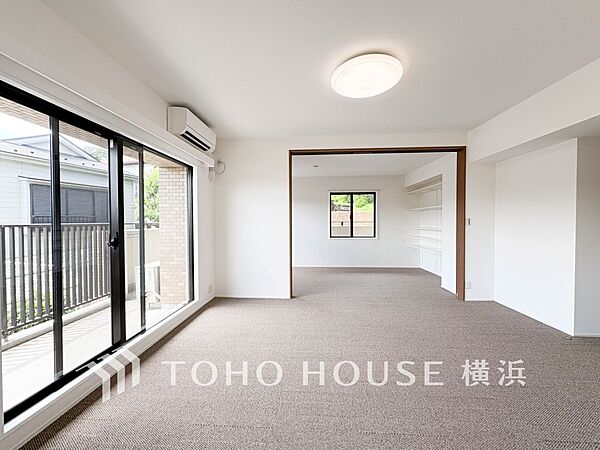 和やかで洗練された空間の演出。寛ぎとコミュニケーションを育む居心地のよい場所。