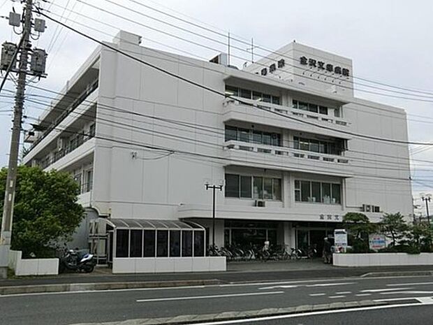 医療法人社団愛友会金沢文庫病院 1100m 地域密着型の病院としての役割を担っています。現在は13の診療科があり、いざという時も安心です。