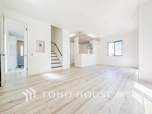 家族と過ごす時間を大切にしたい方にぴったりの明るくゆとりある住空間です。