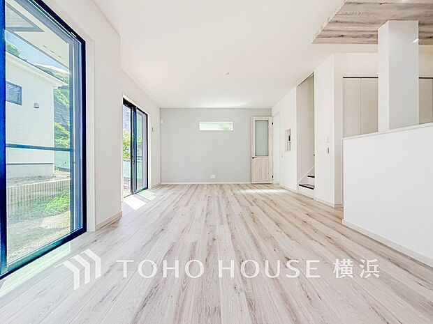 食事と楽しい会話が始まるスペース。