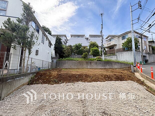 街並み全体のデザインへの拘りと充実した設備はきっとご満足いただける筈。(2026年5月撮影)