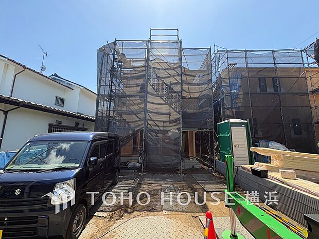 お住まいの顔となる玄関。住まう方のプライドを満たすクオリティを備えています。(2026年5月撮影)