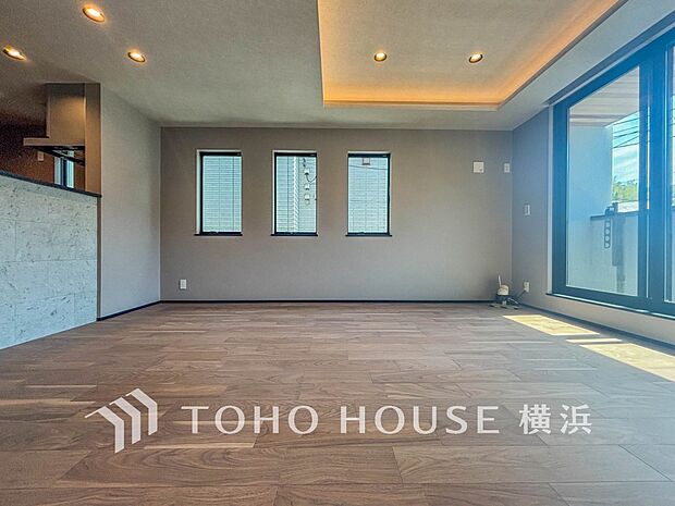 家族と過ごす時間を大切にしたい方にぴったりの明るくゆとりある住空間です。