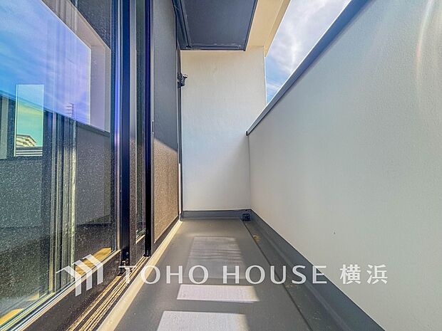 お部屋にも爽やかな風と暖かく柔らかな日差しが差し込み、毎日の暮らしを豊かに彩ります。