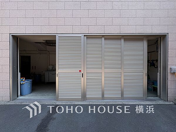 共同ごみ置き場。管理体制の行き届いた共同ごみ置き場はいつもきれいにされています。