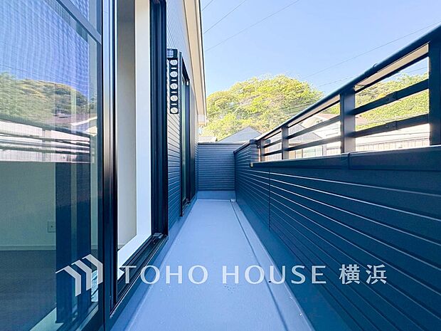 お部屋にも爽やかな風と暖かく柔らかな日差しが差し込み、毎日の暮らしを豊かに彩ります。