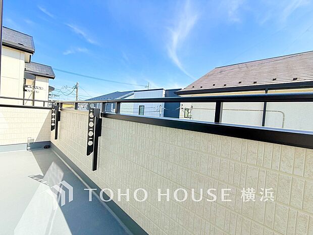 お部屋にも爽やかな風と暖かく柔らかな日差しが差し込み、毎日の暮らしを豊かに彩ります。