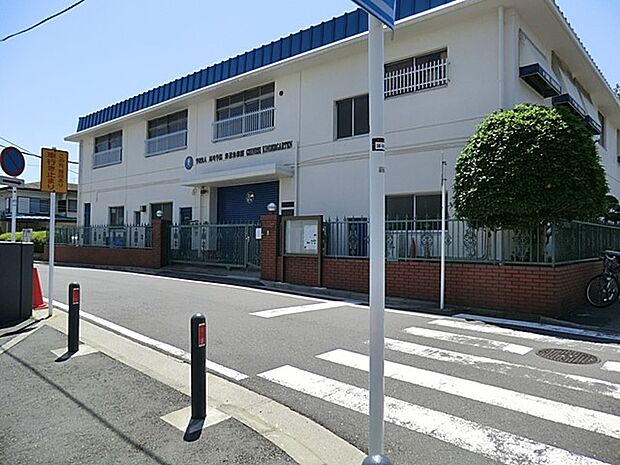 銀嶺幼稚園　750m　モンテッソーリ教育の理念、教育環境、指導法の長所を取り入れ、実践しています。 