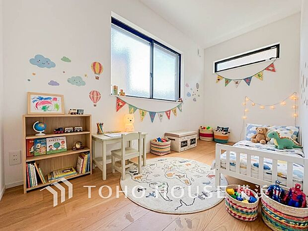 穏やかな寛ぎを届けるお部屋。※生成AIによるイメージです。家具・小物は販売価格に含まれません。