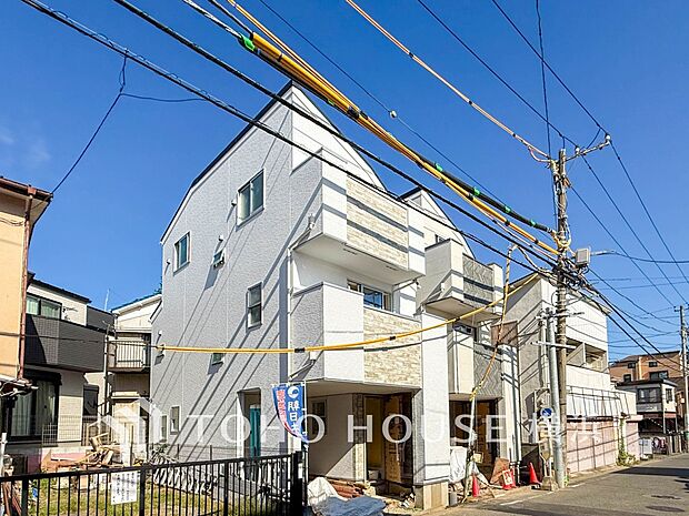 美しい街並みと穏やかな住環境でやすらぎの暮らしを叶えます。（2026年5月撮影）