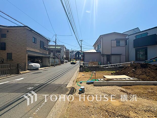 美しい街並みと穏やかな住環境でやすらぎの暮らしを叶えます。(2026年5月撮影)