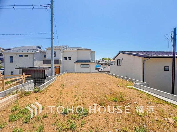 美しい街並みと穏やかな住環境でやすらぎの暮らしを叶えます。(2026年5月撮影)