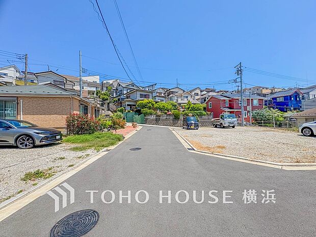 生活利便に優れた住環境に立地し、ゆとりある生活が送れます。