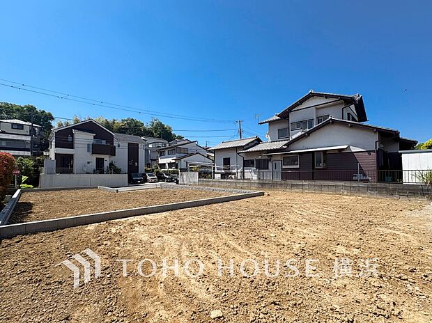 良質な環境に暮らす永住の邸がここに誕生します。(2026年5月撮影)