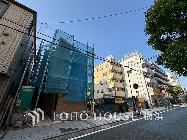 お住まいの顔となる玄関。住まう方のプライドを満たすクオリティを備えています。(2026年5月撮影)