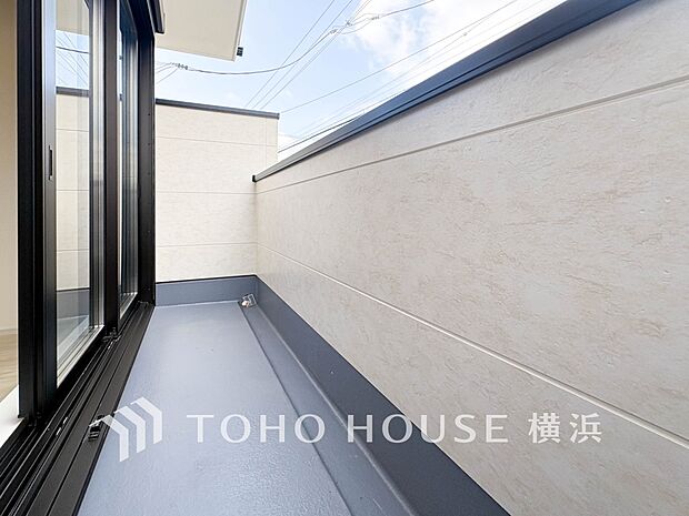 お部屋にも爽やかな風と暖かく柔らかな日差しが差し込み、毎日の暮らしを豊かに彩ります。
