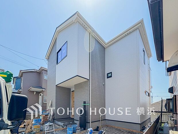 表現された空間は豊かな光と風を纏い、暮らしの時間を豊かにしてくれます。（2026年5月撮影）