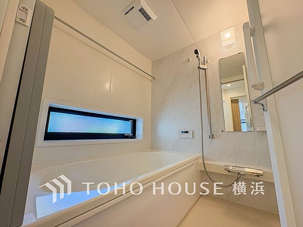 一日の疲れが癒される優雅な時間を堪能できるゆとりあるバスルームです。