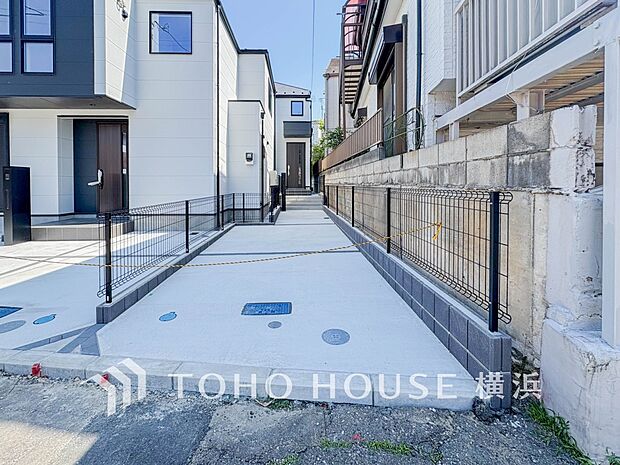 敷地内に駐車スペースがあると、日々の暮らしのをスムーズに運ぶ事が出来ます。