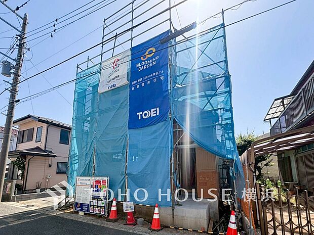 お住まいの顔となる玄関。住まう方のプライドを満たすクオリティを備えています。(2026年5月撮影)