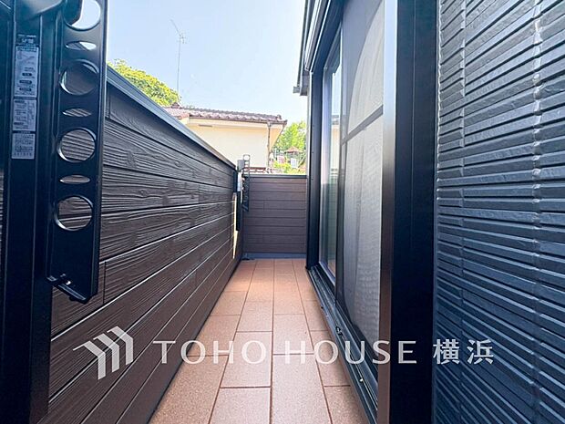 お部屋にも爽やかな風と暖かく柔らかな日差しが差し込み、毎日の暮らしを豊かに彩ります。