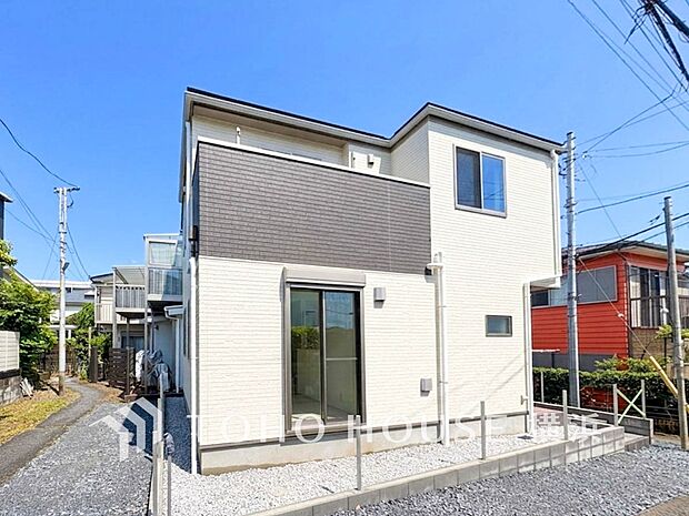 表現された空間は豊かな光と風を纏い、暮らしの時間を豊かにしてくれます。