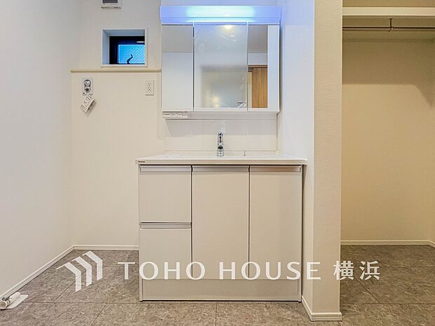 ご家族の1日が始まり、1日の終わりを締めくくる洗面空間。