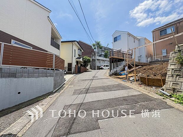 子育て環境、生活利便に優れた住環境に立地し、ゆとりある生活が送れます。