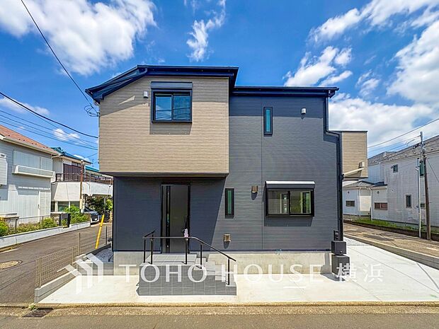 お住まいの顔となる玄関。住まう方のプライドを満たすクオリティを備えています。