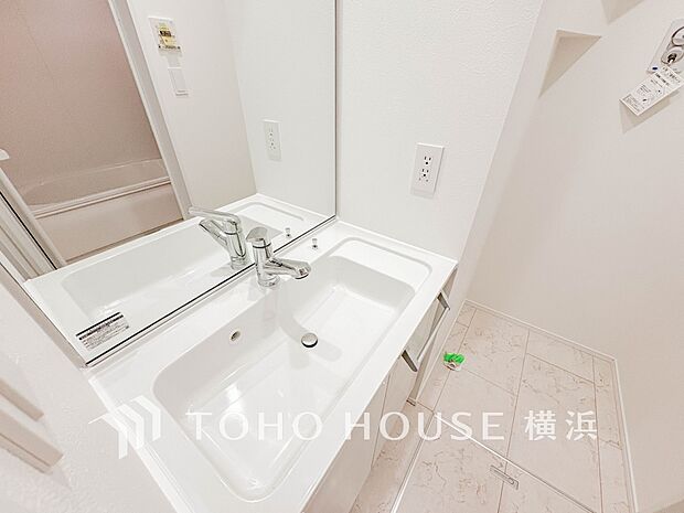 ご家族の1日が始まり、1日の終わりを締めくくる洗面空間。