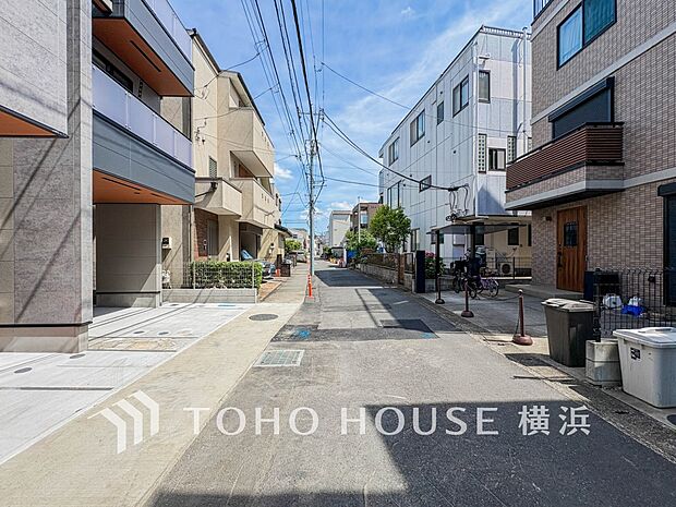 生活利便に優れた住環境に立地し、ゆとりある生活が送れます。