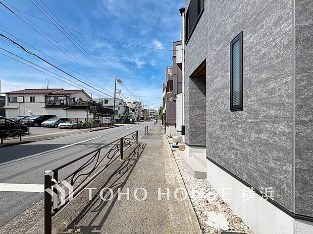 生活利便に優れた住環境に立地し、ゆとりある生活が送れます。