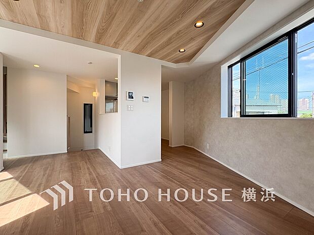 集いの場、憩いの場としての快適性を求めたやすらぎの空間です。
