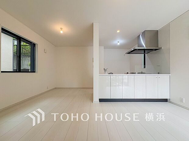 集いの場、憩いの場としての快適性を求めたやすらぎの空間です。