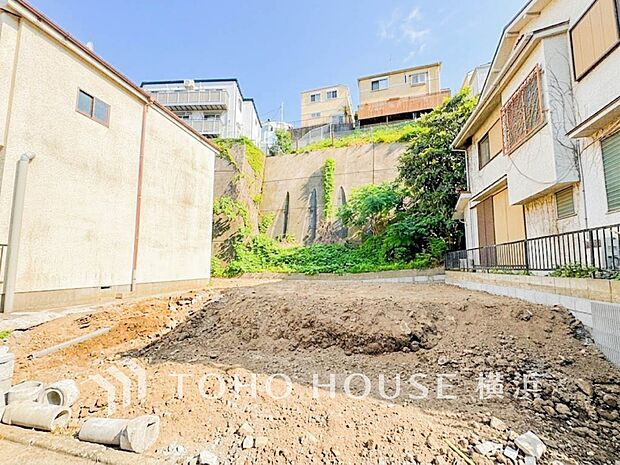 美しい街並みと穏やかな住環境でやすらぎの暮らしを叶えます。(2026年6月撮影)