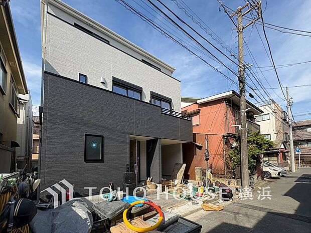 生活利便に優れた住環境に立地し、ゆとりある生活が送れます。