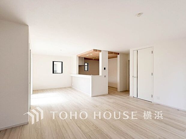 集いの場、憩いの場としての快適性を求めたやすらぎの空間です。