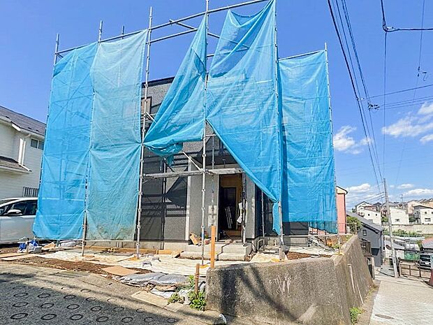 良質な環境に暮らす永住の邸がここに誕生します。(2026年6月撮影)