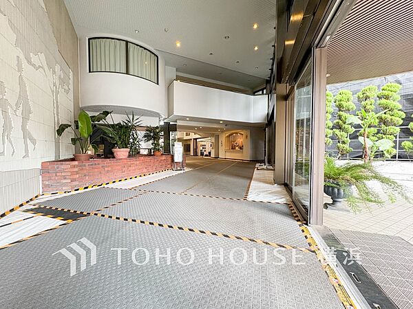 帰宅されるご家族や訪れる方を優しく迎え、安らぎに満ちた生活空間を予感させてくれます。