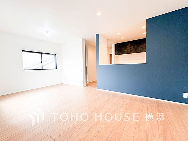 家族と過ごす時間を大切にしたい方にぴったりの明るくゆとりある住空間です。