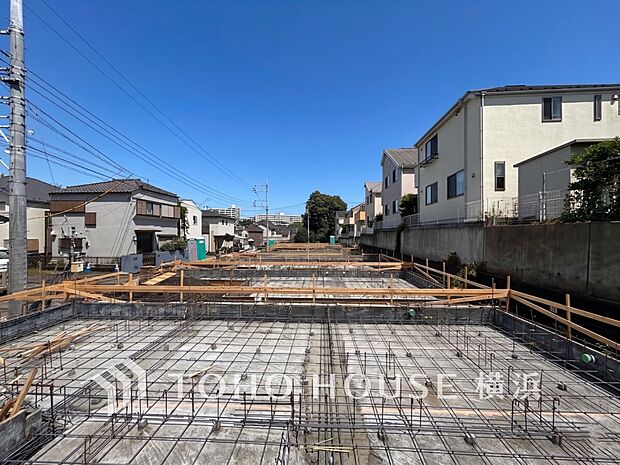美しい街並みと穏やかな住環境でやすらぎの暮らしを叶えます。(2026年6月撮影)