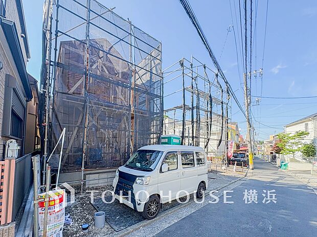 良質な環境に暮らす永住の邸がここに誕生します。(2026年6月撮影)