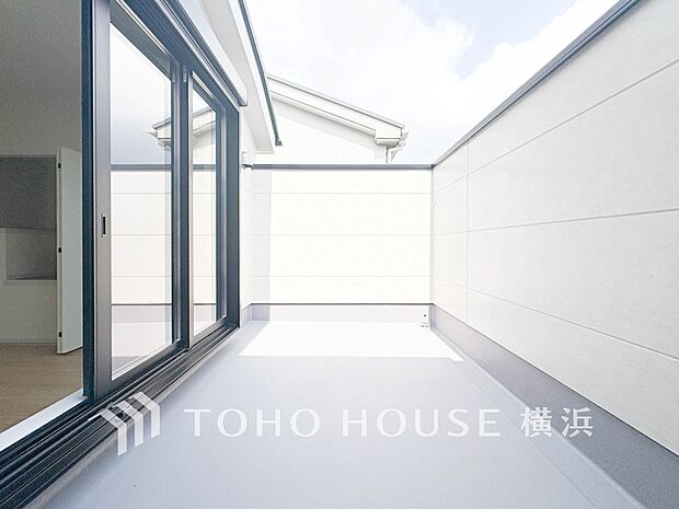 お部屋にも爽やかな風と暖かく柔らかな日差しが差し込み、毎日の暮らしを豊かに彩ります。