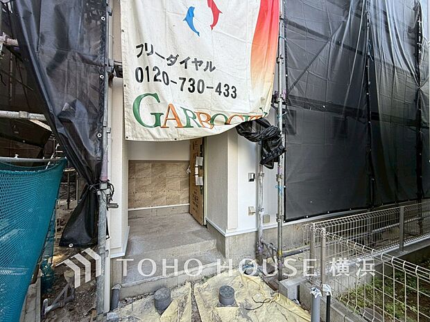お住まいの顔となる玄関。住まう方のプライドを満たすクオリティを備えています。(2026年6月撮影)